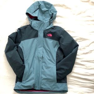 Women’s North Face 3 in 1 jacket.
